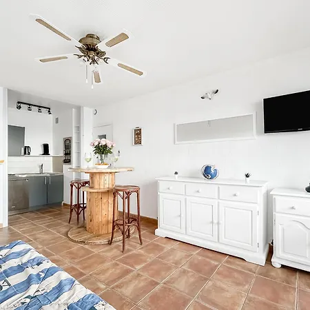 T2 Lumineux Avec Parking Prive Et Vue Degagee *