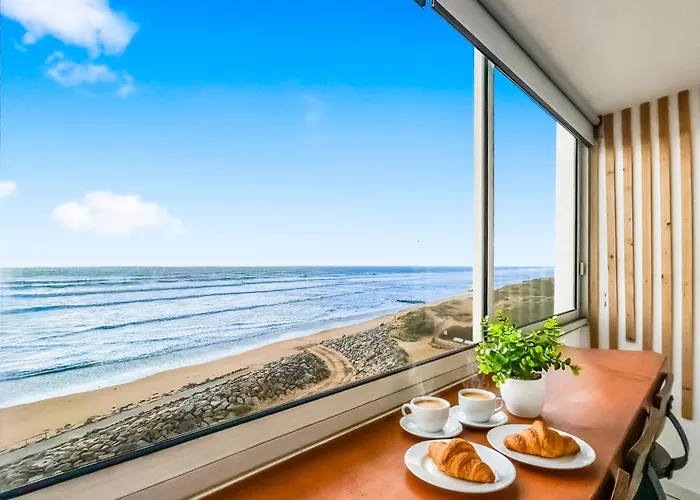 T2 Lumineux Avec Parking Prive Et Vue Degagee Apartman