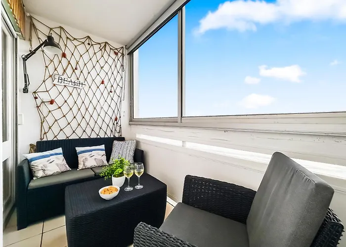 T2 Lumineux Avec Parking Prive Et Vue Degagee *