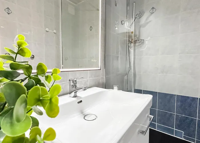 T2 Lumineux Avec Parking Prive Et Vue Degagee Apartman *